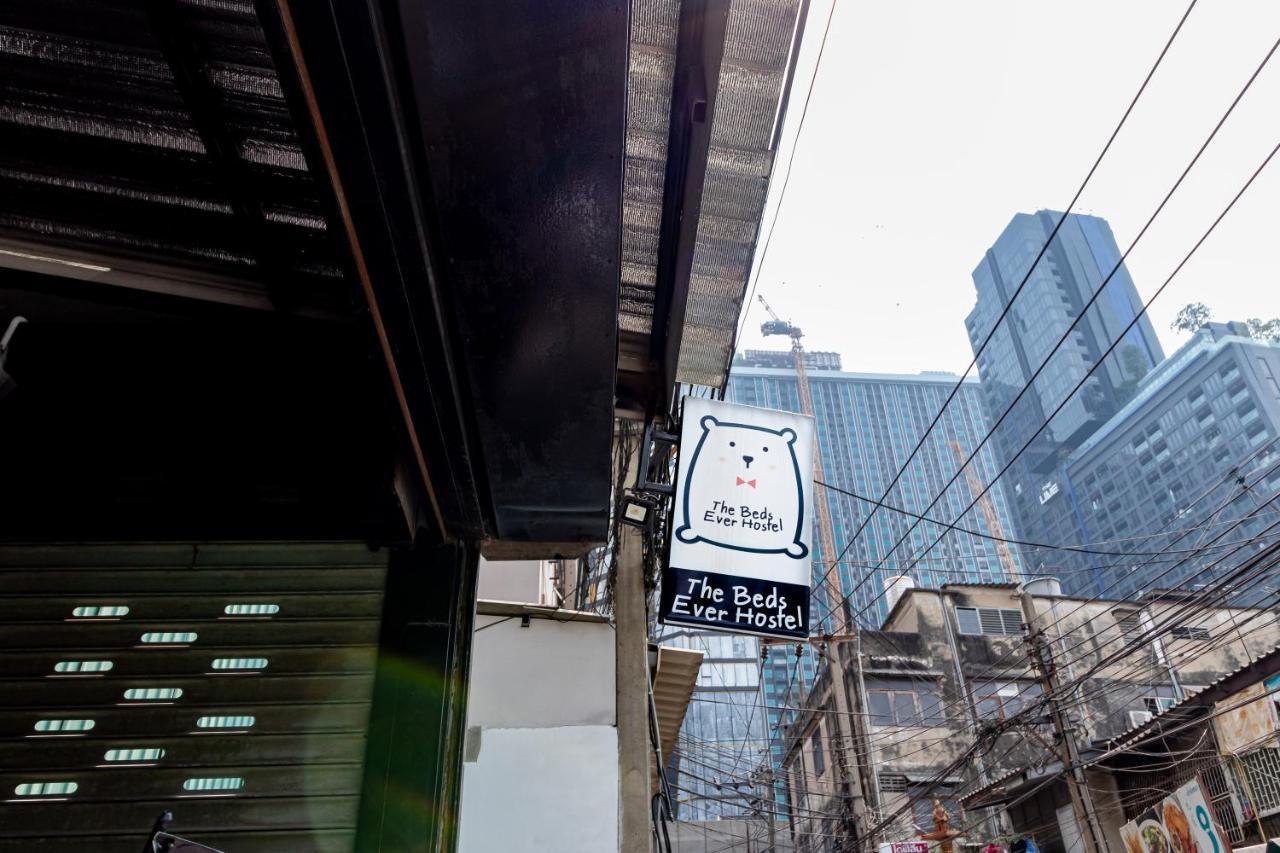 The Beds Ever Hostel (Adults Only) Bangkok Bagian luar foto