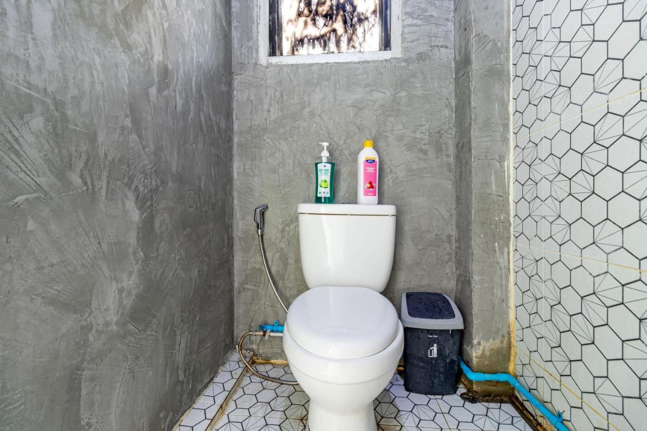 The Beds Ever Hostel (Adults Only) Bangkok Bagian luar foto