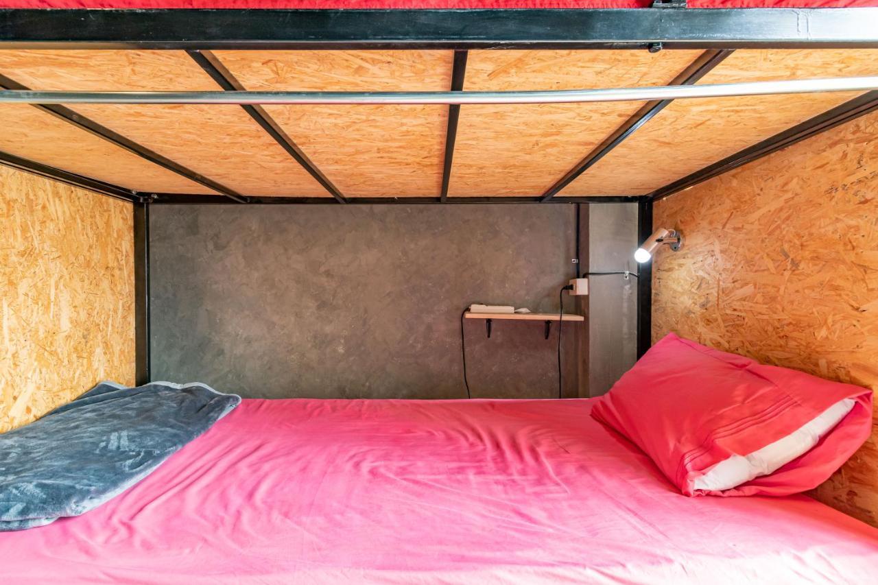 The Beds Ever Hostel (Adults Only) Bangkok Bagian luar foto